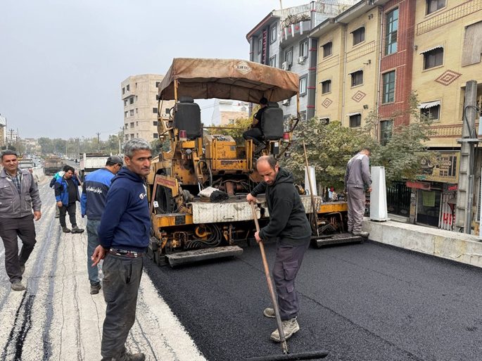 عملیات روکش آسفالت تقاطع غیرهمسطح آیتالله رودباری رشت با پیشرفت ۹۵ درصدی - طرح میثاق شهرداری