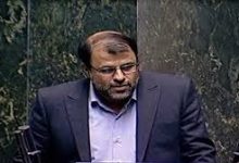 میثم ظهوریان نماینده مجلس و عضو کمیسیون اقتصادی در حال انتقاد از نبود مبارزه سیستمی با فساد در صحن علنی مجلس شورای اسلامی