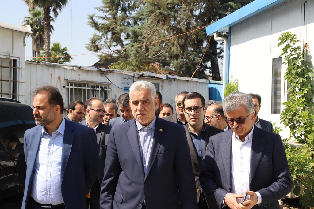 استاندار گیلان از روند کند احداث بیمارستان جایگزین پورسینا در رشت انتقاد کرد