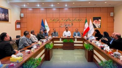 عکس جلسه شورای مدیران مناطق پنجگانه شهرداری رشت با حضور رحیم شوقی شهردار و معاونین برای بررسی وضعیت درآمدی