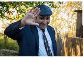 عکس علیرضا تاج شهرستانی، عضو شورای اسلامی شهر رشت، پس از صدور حکم تبرئه از اتهامات ارتشاء و اختلاس