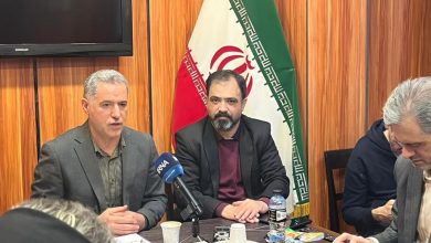 علی لقمانی مدیرکل تعاون گیلان در نشست خبری خانه مطبوعات گیلان درباره طرح کالابرگ الکترونیکی