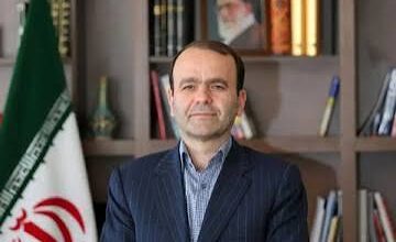 مجید نصیرپور، نماینده مجلس شورای اسلامی در حال بیان اظهارات درباره دوقطبی‌سازی سیاسی و تیم دیپلماسی