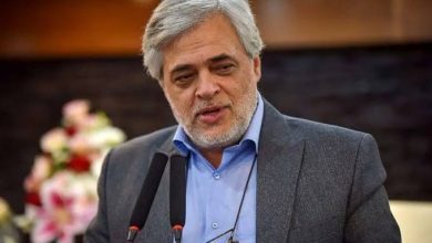 محمد مهاجری، روزنامهنگار و فعال سیاسی در یادداشتی از رفتار برخی روحانیون و باقر خرازی انتقاد کرد